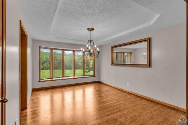 6412 SW Vorse RD, Auburn, KS 66402