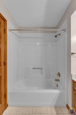 6412 SW Vorse RD, Auburn, KS 66402