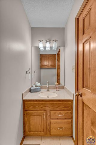 6412 SW Vorse RD, Auburn, KS 66402