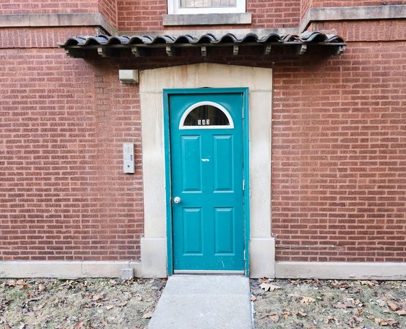 543 E 60th Street 1, Chicago, IL 60637