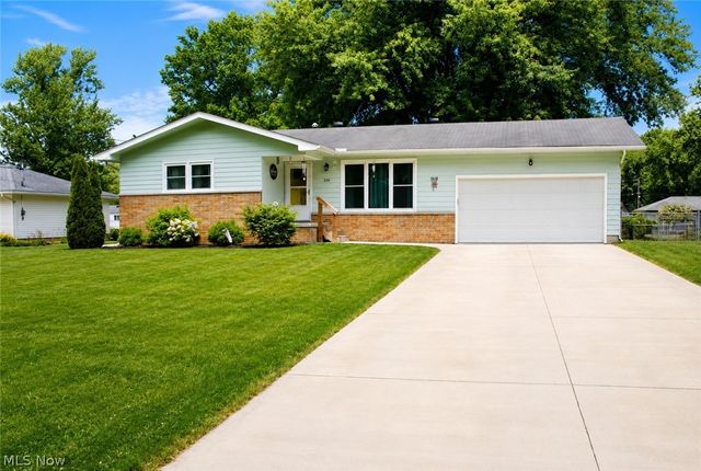 210 Oakdale Drive, South Amherst, OH 44001