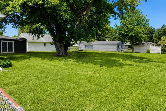 210 Oakdale Drive, South Amherst, OH 44001