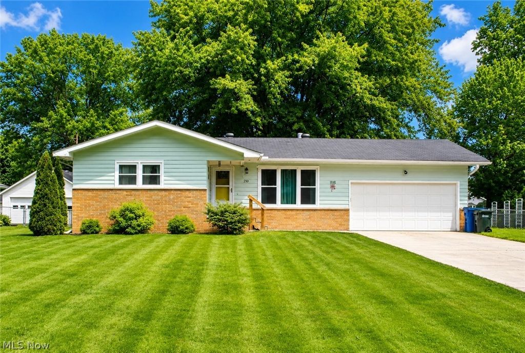 210 Oakdale Drive, South Amherst, OH 44001
