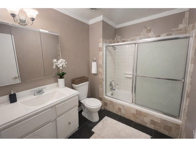 5588 Pioneer Rd, Boulder, CO 80301