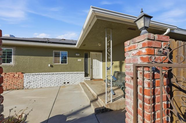 1214 E Mesa Avenue, Fresno, CA 93710