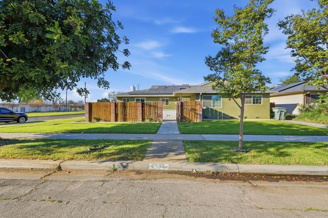 1214 E Mesa Avenue, Fresno, CA 93710