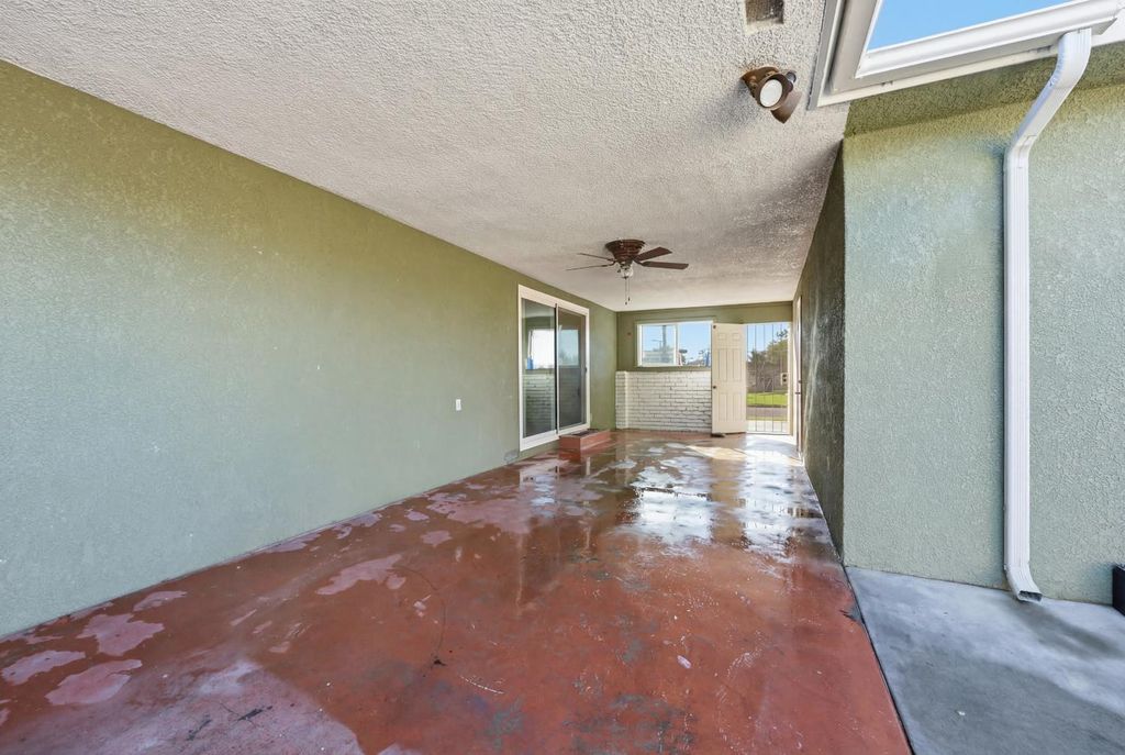 Image 13 of property listing at 1214 E Mesa Avenue, Fresno, CA 93710