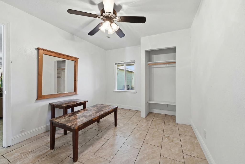 Image 14 of property listing at 1214 E Mesa Avenue, Fresno, CA 93710
