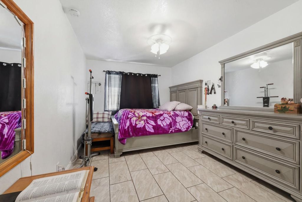 Image 20 of property listing at 1214 E Mesa Avenue, Fresno, CA 93710