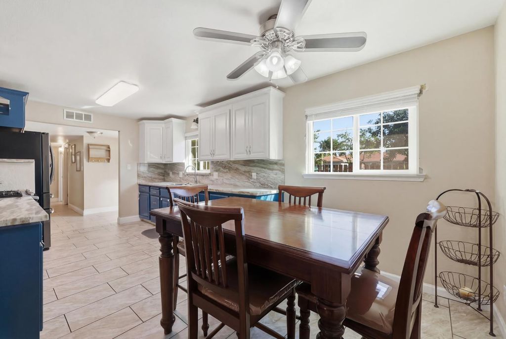 Image 8 of property listing at 1214 E Mesa Avenue, Fresno, CA 93710