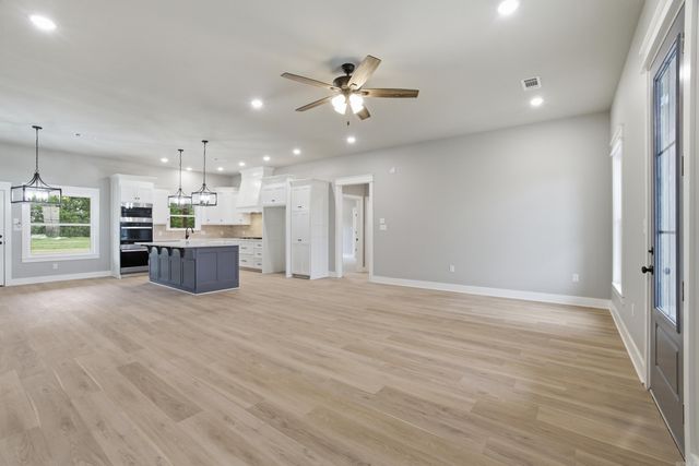 75 Emerald Lane, Greers Ferry, AR 72067