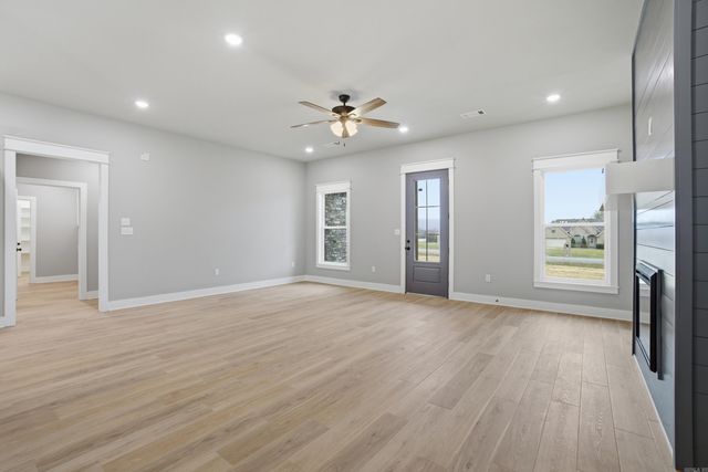 75 Emerald Lane, Greers Ferry, AR 72067