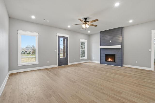 75 Emerald Lane, Greers Ferry, AR 72067