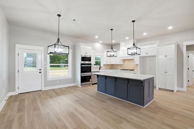 75 Emerald Lane, Greers Ferry, AR 72067