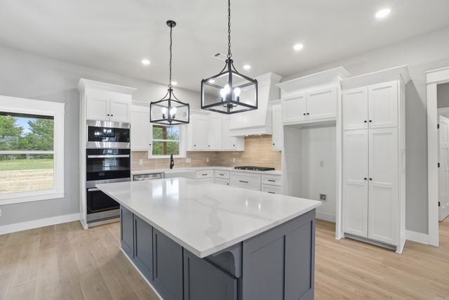 75 Emerald Lane, Greers Ferry, AR 72067