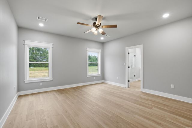 75 Emerald Lane, Greers Ferry, AR 72067