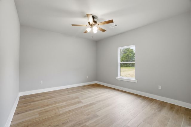 75 Emerald Lane, Greers Ferry, AR 72067