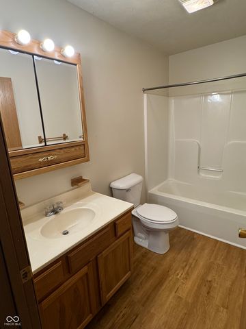 8 Gladiator Drive, Waynetown, IN 47990