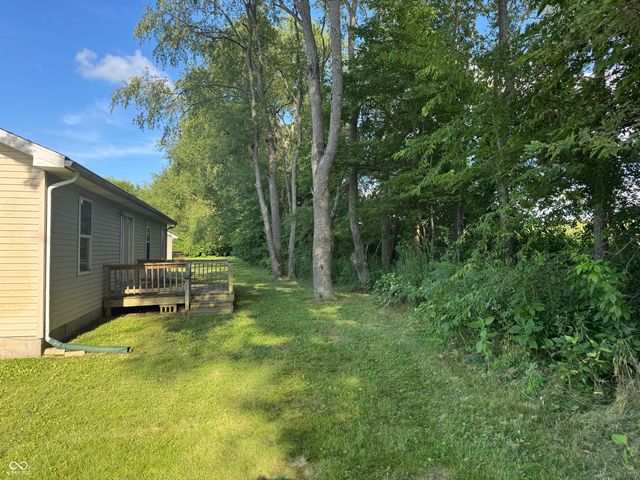 8 Gladiator Drive, Waynetown, IN 47990