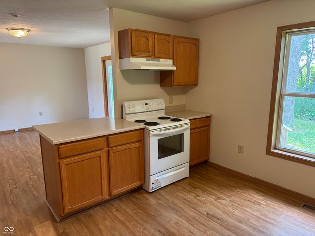 8 Gladiator Drive, Waynetown, IN 47990