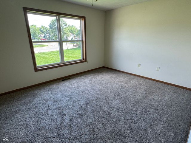 8 Gladiator Drive, Waynetown, IN 47990