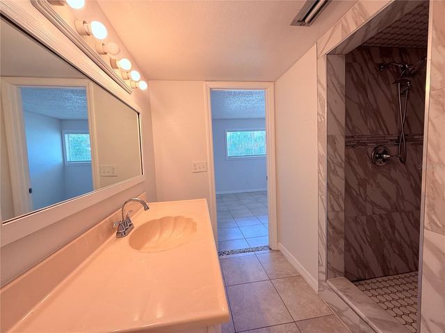 6332 NEWTOWN CIR A4, Tampa, FL 33615