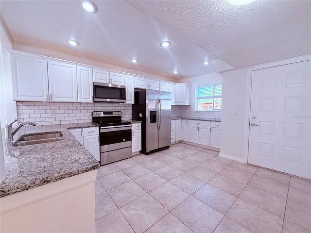 6332 NEWTOWN CIR A4, Tampa, FL 33615