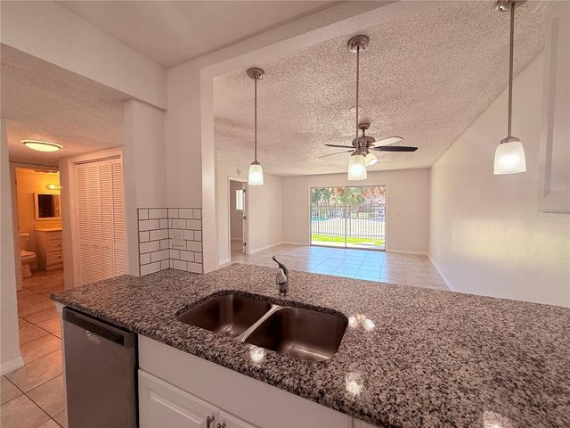 6332 NEWTOWN CIR A4, Tampa, FL 33615