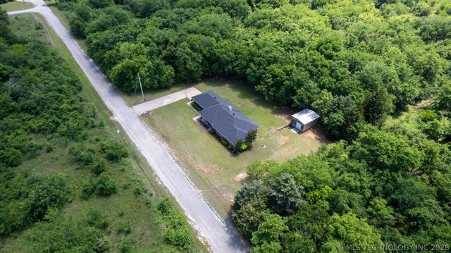 7221 Garden Oak Drive, Kingston, OK 73439