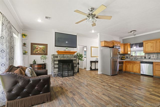 7221 Garden Oak Drive, Kingston, OK 73439