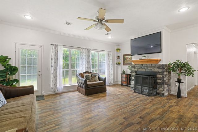 7221 Garden Oak Drive, Kingston, OK 73439