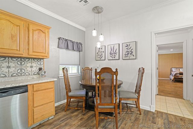 7221 Garden Oak Drive, Kingston, OK 73439