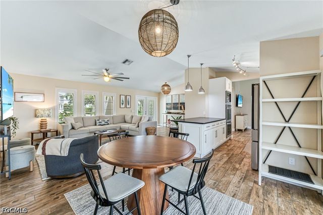 5630 Riverside DR, Cape Coral, FL 33904