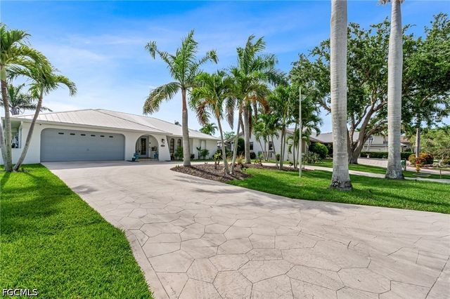 5630 Riverside DR, Cape Coral, FL 33904