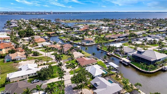 5630 Riverside DR, Cape Coral, FL 33904