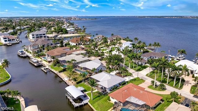 5630 Riverside DR, Cape Coral, FL 33904