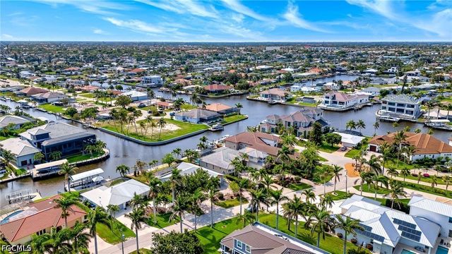 5630 Riverside DR, Cape Coral, FL 33904