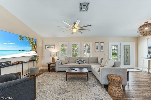 5630 Riverside DR, Cape Coral, FL 33904