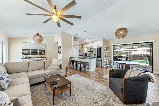 5630 Riverside DR, Cape Coral, FL 33904