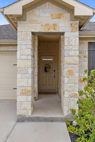 225 El Capitan LOOP, Dripping Springs, TX 78620