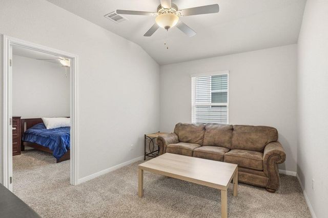 225 El Capitan LOOP, Dripping Springs, TX 78620