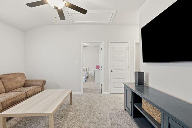 225 El Capitan LOOP, Dripping Springs, TX 78620