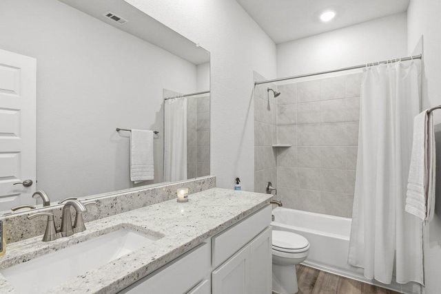 225 El Capitan LOOP, Dripping Springs, TX 78620