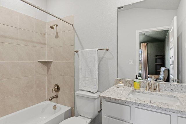 225 El Capitan LOOP, Dripping Springs, TX 78620