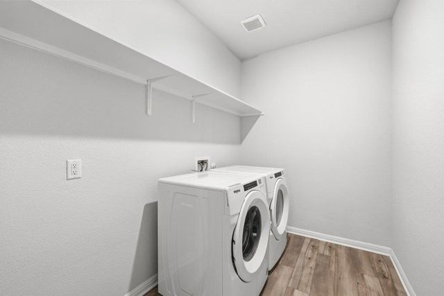 225 El Capitan LOOP, Dripping Springs, TX 78620