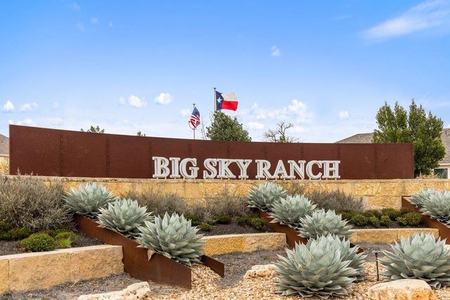 225 El Capitan LOOP, Dripping Springs, TX 78620