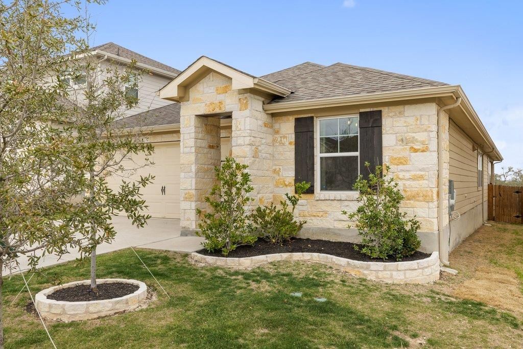 225 El Capitan LOOP, Dripping Springs, TX 78620