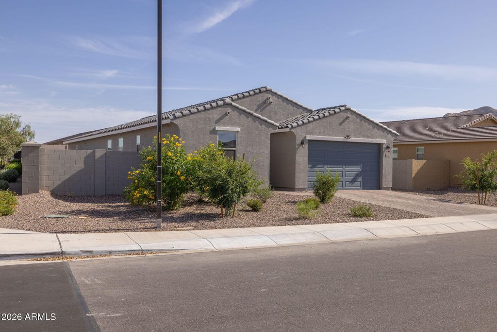 4401 W JOSEPHINE Street, San Tan Valley, AZ 85144 — photo 2