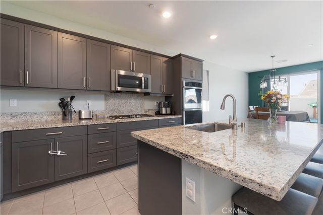 561 Yukon Road, Rialto, CA 92377
