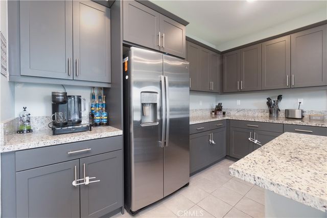 561 Yukon Road, Rialto, CA 92377